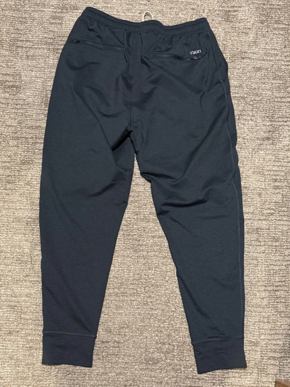 Vuori Men’s Sunday Performance Jogger - Picture 4 of 6